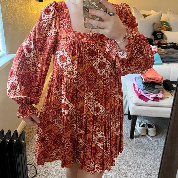 Aakaa Dresses & Skirts - Boho Red and Orange Patterned Dress